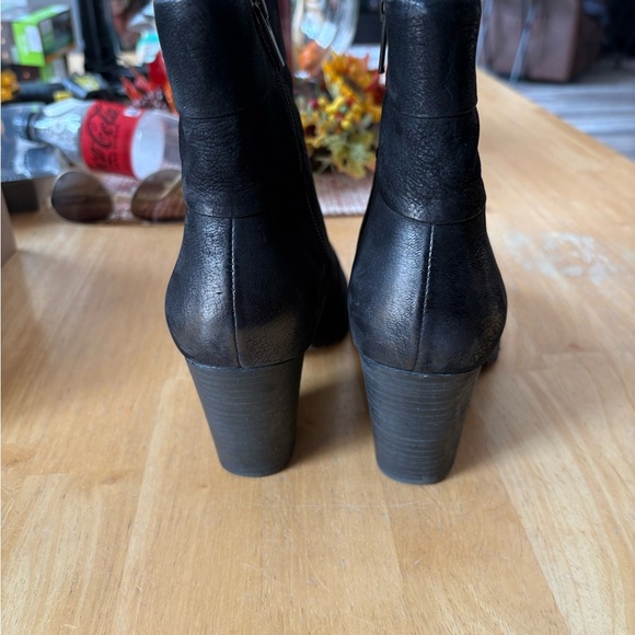 Clark’s Mission Manor Black Nubu Ankle Boots - Picture 7 of 8
